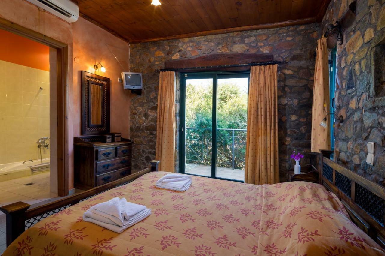 Villa Livadia With Pool, Close To Elafonissi Famous Beach Exterior photo